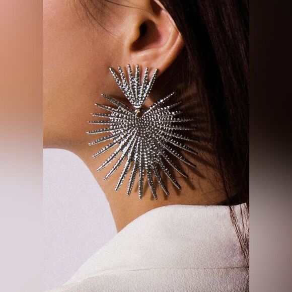 ⭐️✨Silver Sunburst earrings ✨⭐️ - Picture 2 of 7